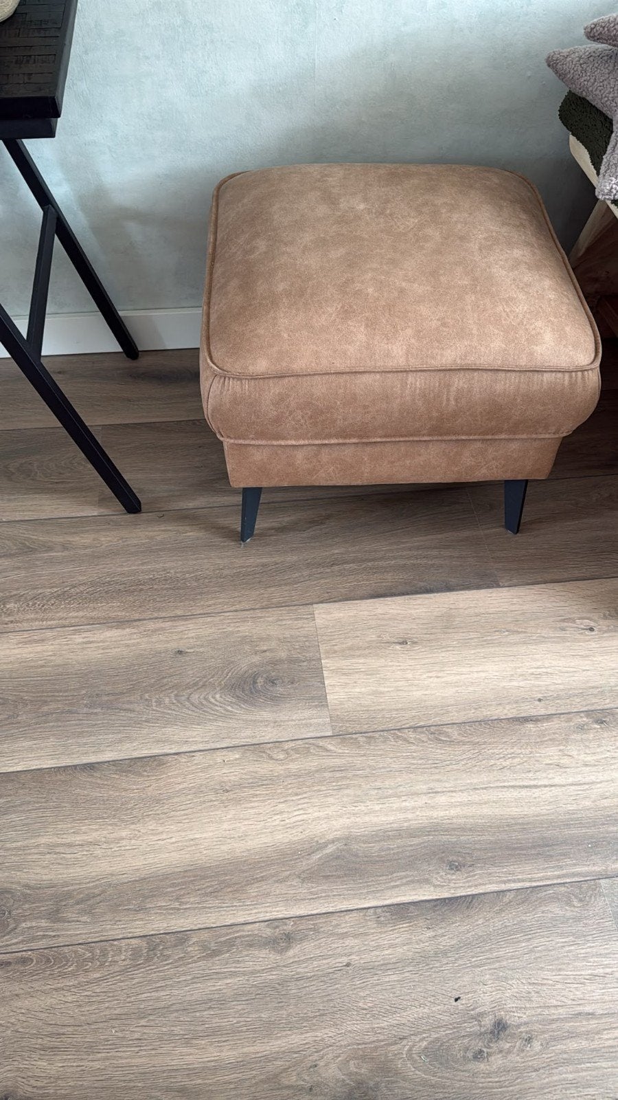 Vierkante poef/hocker in camelkleur - Zo goed als nieuw, Ophalen, Zo goed als nieuw, Stof, 50 tot 75 cm