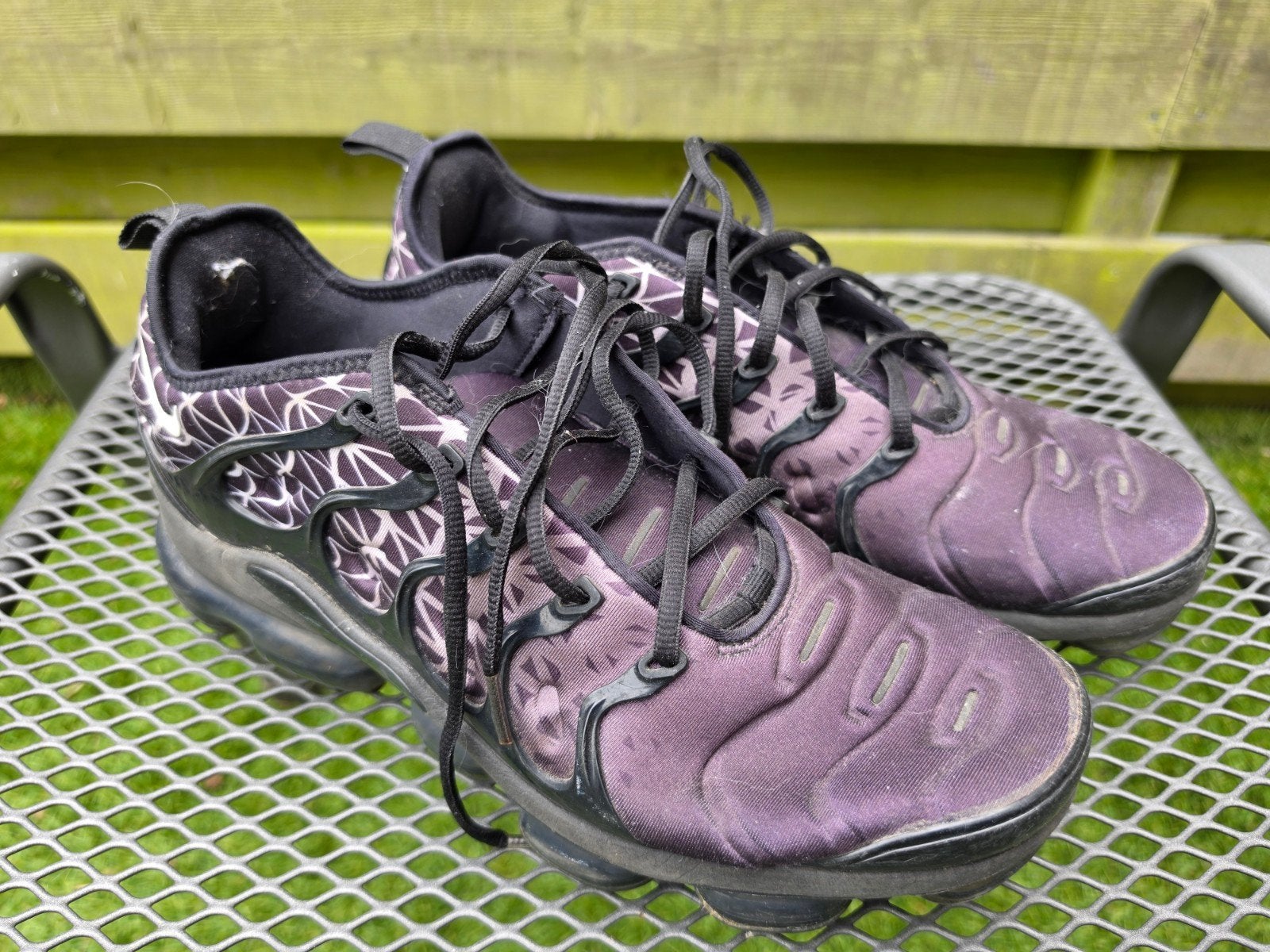 Nike Air VaporMax Plus Geometric maat 45, Ophalen, Zwart, Nike Air, Zo goed als nieuw