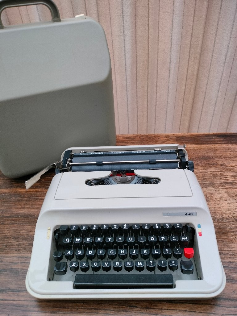 Typemachine HEMA 44. QWERTY. Goede staat. Werkt., Ophalen of Verzenden, Gebruikt
