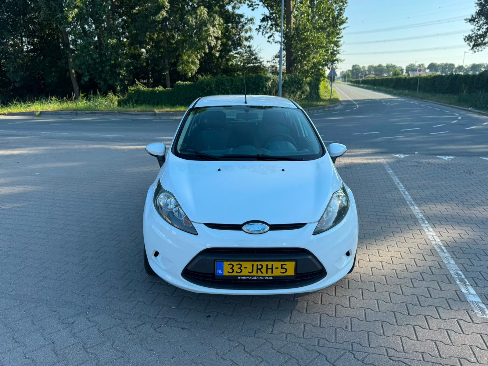 Ford Fiësta 1.25 44KW 5DR 2009 Wit, Auto's, Voorwielaandrijving, 1242 cc, 4 cilinders, Wit
