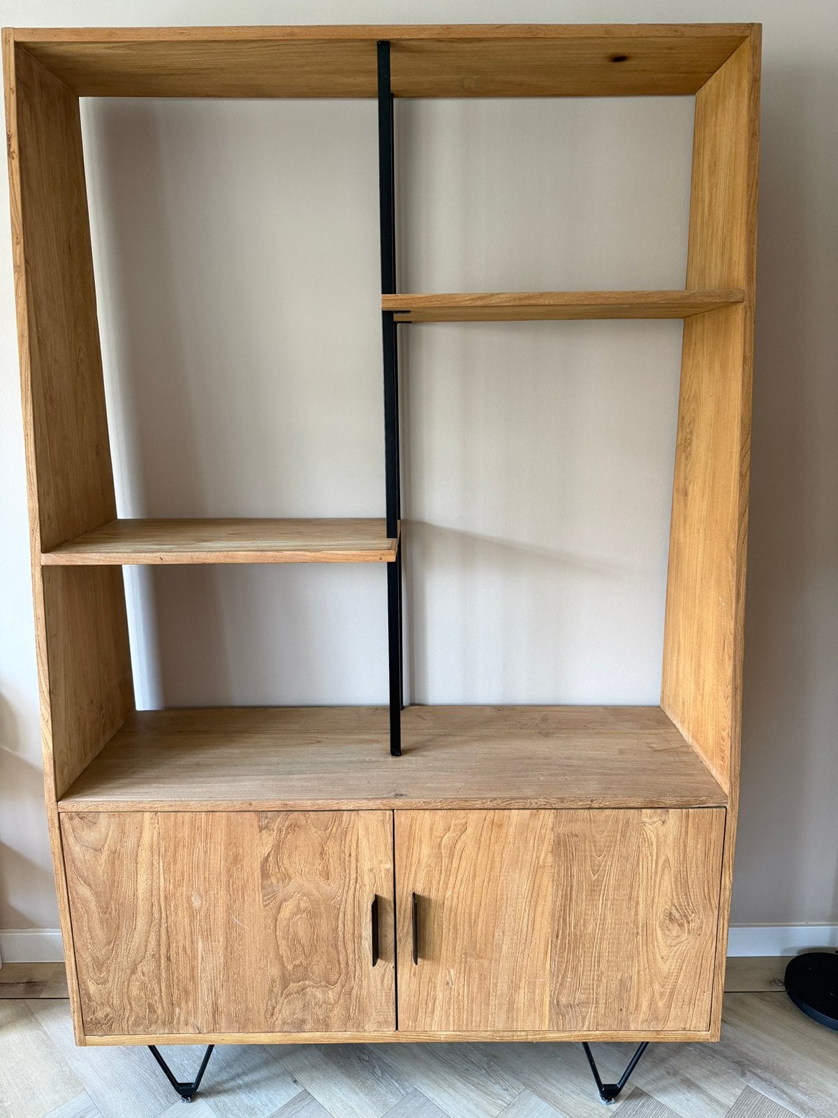 Mooie kast voor woonkamer, Huis en Inrichting, Kasten | Wandmeubels, Ophalen, Zo goed als nieuw, Minder dan 150 cm, 150 tot 200 cm