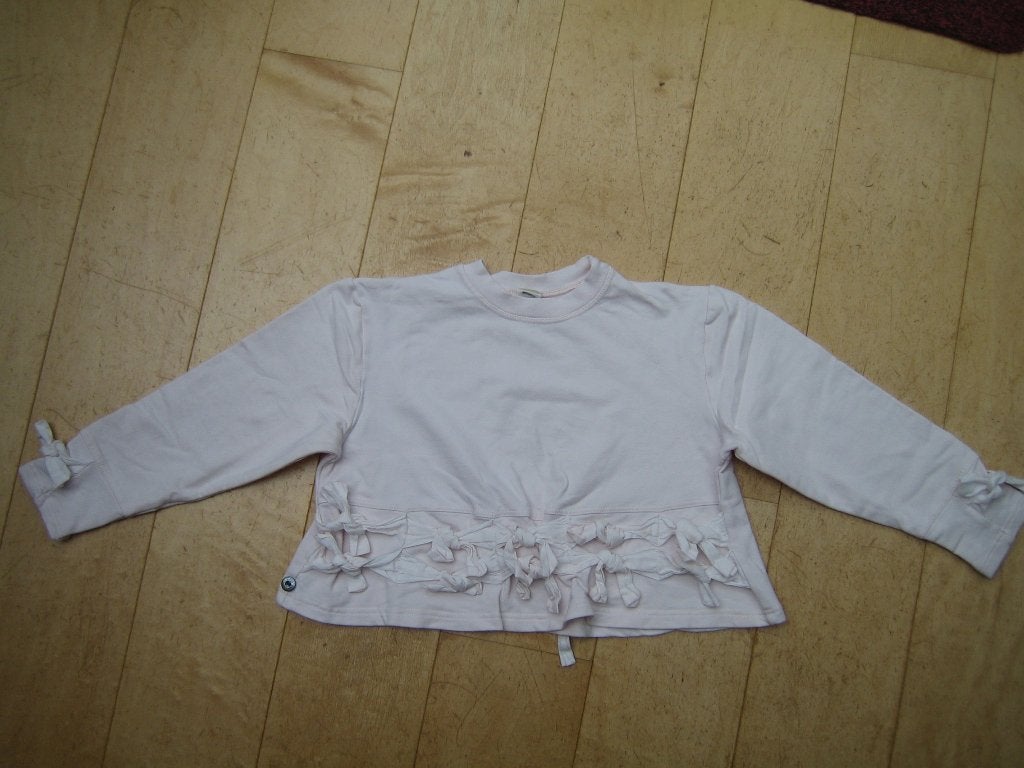 Jottum, champagne kleurig shirt met strikjes mt. 140, Ophalen of Verzenden, Zo goed als nieuw, Meisje, Shirt of Longsleeve