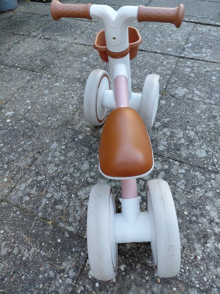 Bandits & Angels roze loopfietsje 4 wielen, Kinderen en Baby's, Speelgoed | Buiten | Voertuigen en Loopfietsen, Ophalen, Gebruikt
