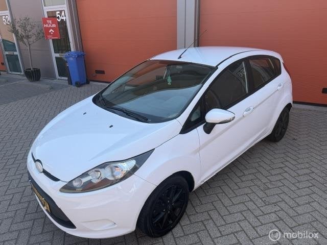 Ford Fiesta 1.25 Trend 5DRS -APK 06-2027-DIV EXTR'S, Auto's, Ford, Voorwielaandrijving, Euro 5, Stof, 82 pk