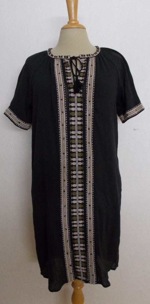 Ibiza zwart borduursels bewerkt jurkje van Maison Scotch! M, Kleding | Dames, Jurken, Maat 38/40 (M), Verzenden, Zwart, Zo goed als nieuw