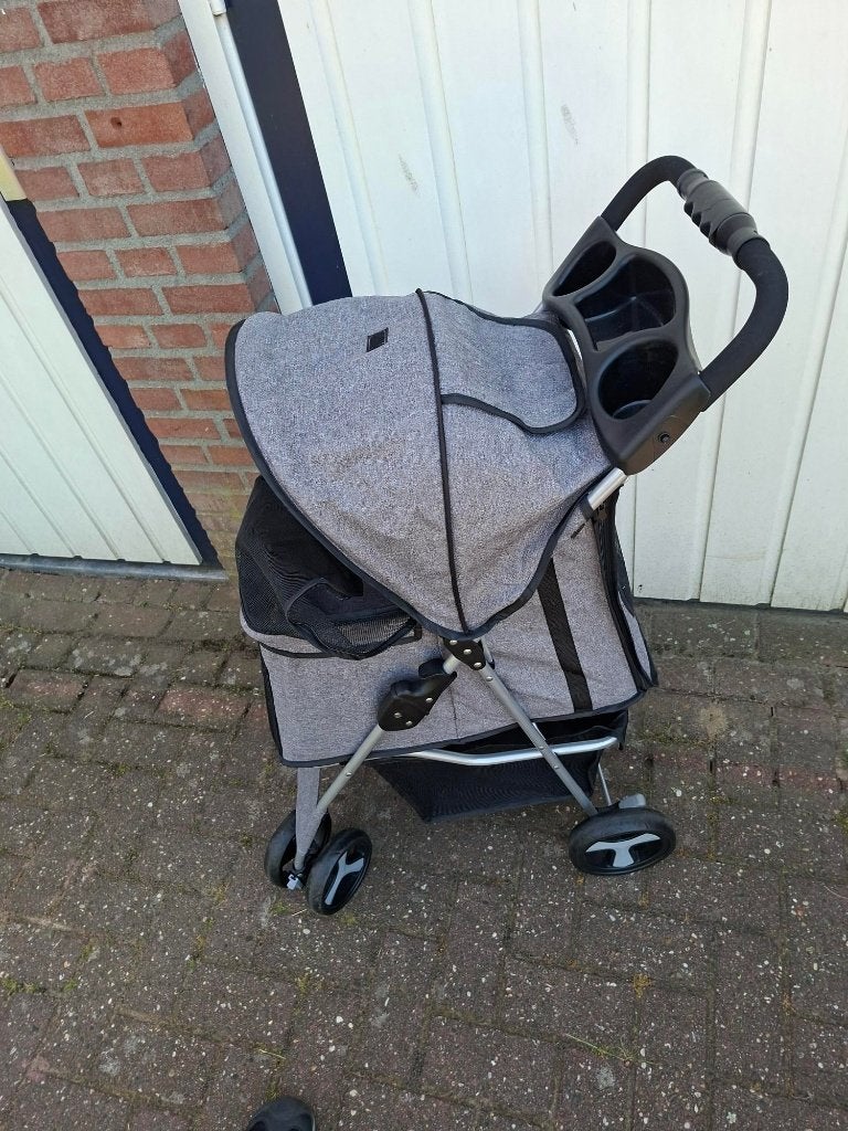 Hond of kat wandelwagen, Ophalen, Zo goed als nieuw