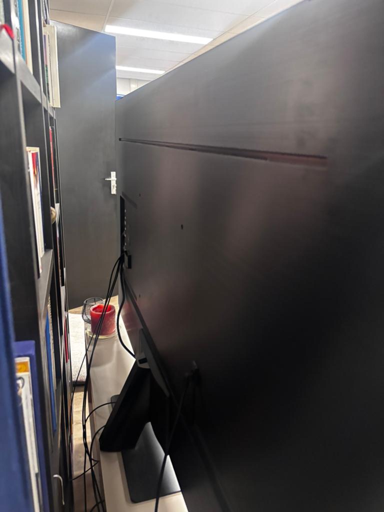 samsung 65 inch, Ophalen of Verzenden, Zo goed als nieuw, 25 tot 50 cm, Minder dan 100 cm
