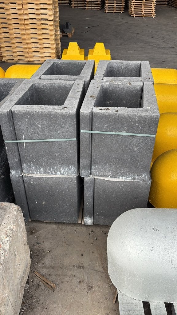 L-element 50x40x60cm zwart, Tuin en Terras, Ophalen, Zo goed als nieuw, 50 cm of meer, Beton
