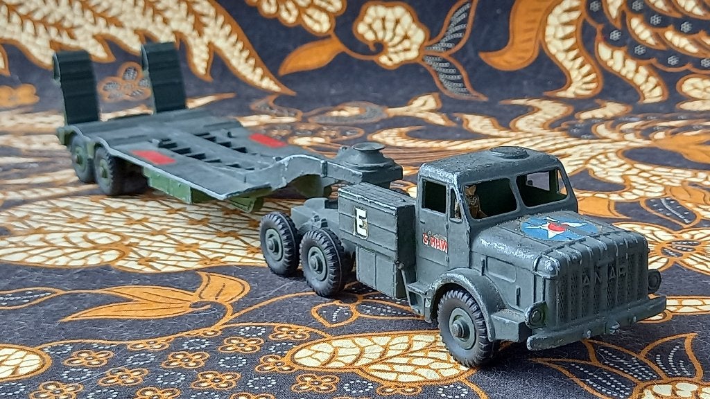 Oude militaria Dinky Toys 660 tank transporter 30,5 cm., Ophalen of Verzenden