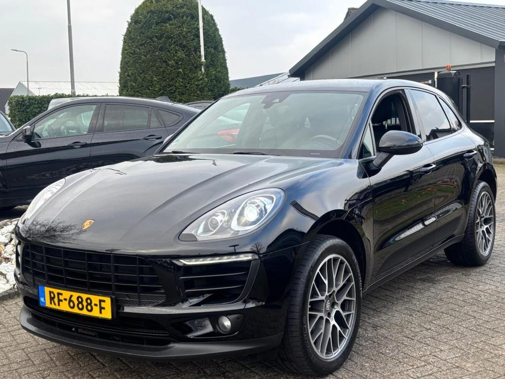 Porsche Macan 2.0 Turbo 252PK Benzine 2016 Zwart OH Historie, Auto's, Porsche, Automaat, Gebruikt, 4 cilinders, Zwart