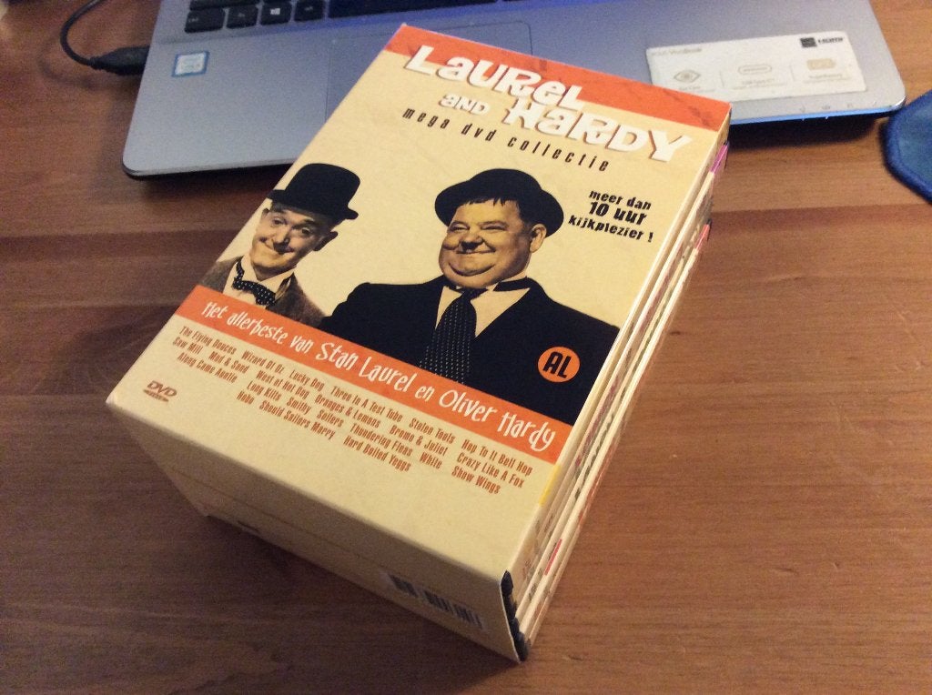 Laurel & Hardy 6-dvd box. meer dan 10 uur lachen, Alle leeftijden, Ophalen of Verzenden, Gebruikt, Klassieker