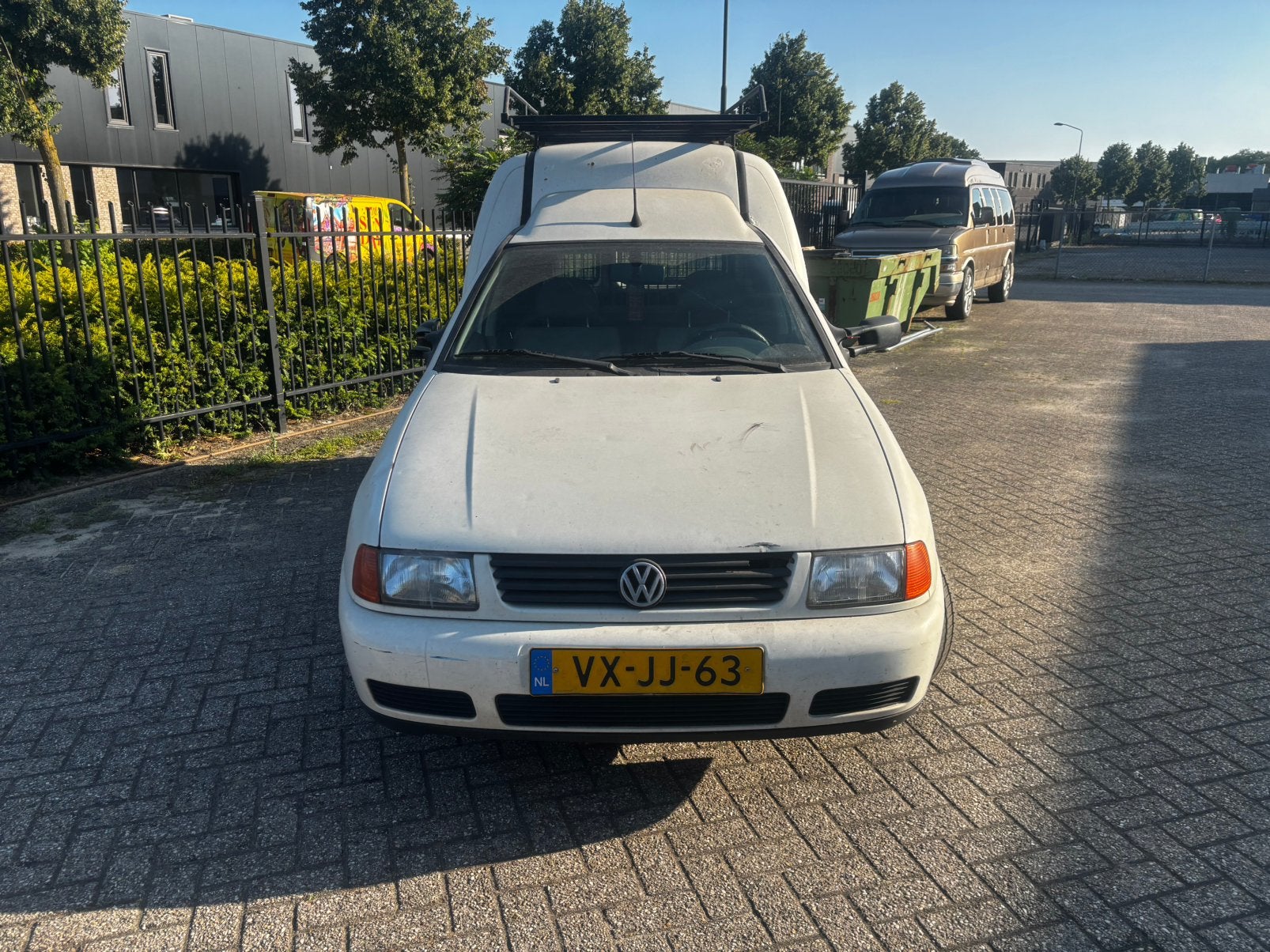 Caddy voor onderdelen. Met apk, Ophalen, Voor, Motorkap