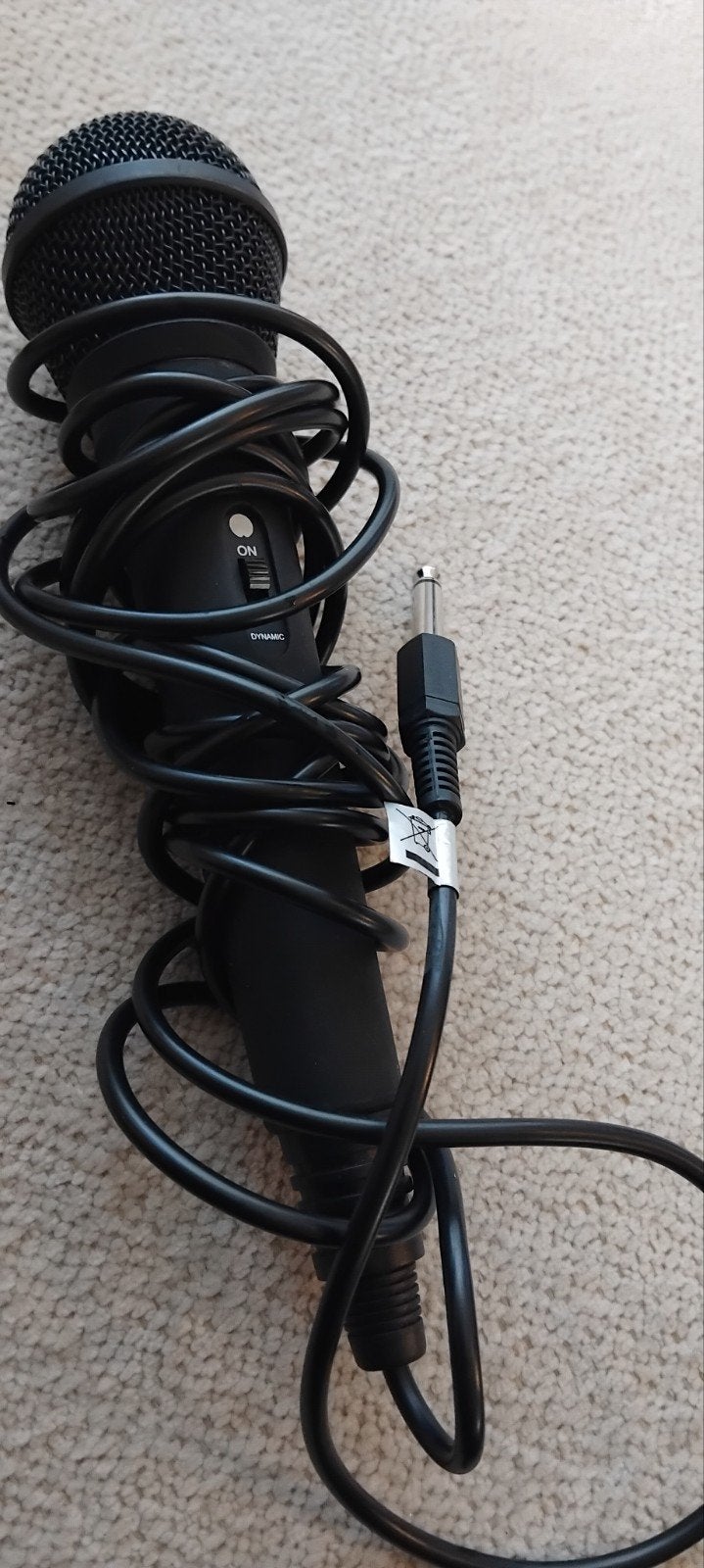 Dynamische microfoon met kabel, Muziek en Instrumenten, Microfoons, Ophalen of Verzenden, Gebruikt, Zangmicrofoon