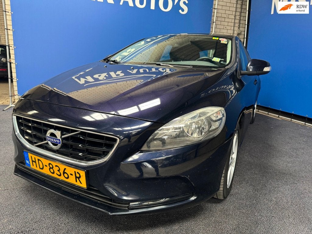 Volvo V40 2.0 D2 Kinetic Business nieuwe apk, Auto's, Volvo, Voorwielaandrijving, Stof, Gebruikt, Euro 6