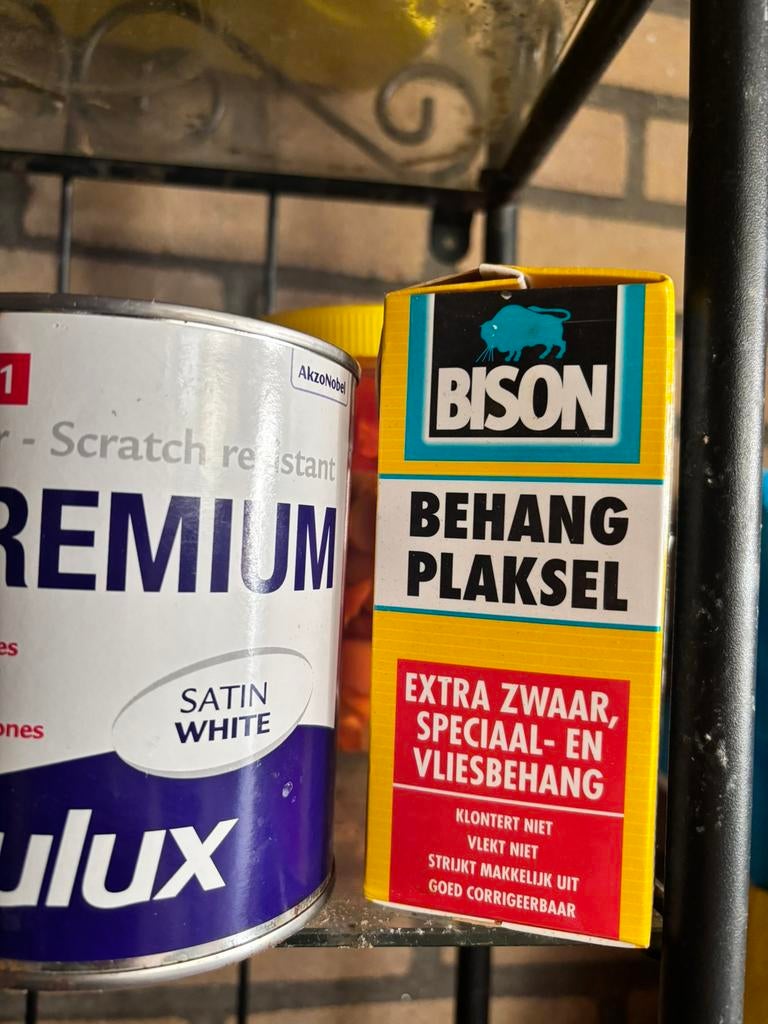 verf wit 2 in 1 per stuks €8, Ophalen of Verzenden, Zo goed als nieuw, Wit