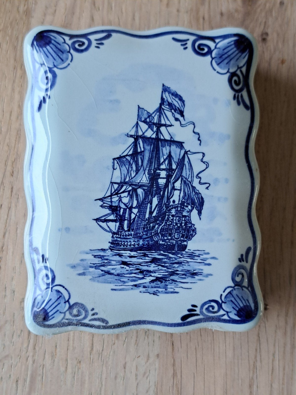 Delfts blauw doosje met VOC-schip, Ophalen of Verzenden