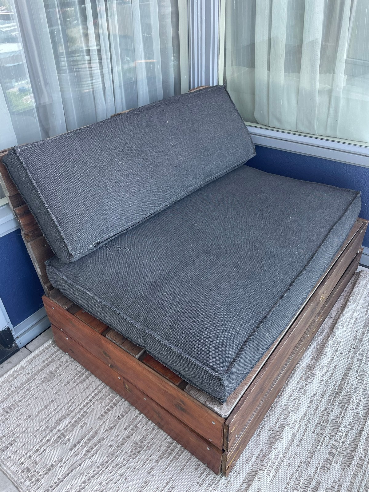 Comfortabele Pallet Lounge Bank met Kussens, Ophalen, Gebruikt, Tweepersoons, 75 tot 100 cm