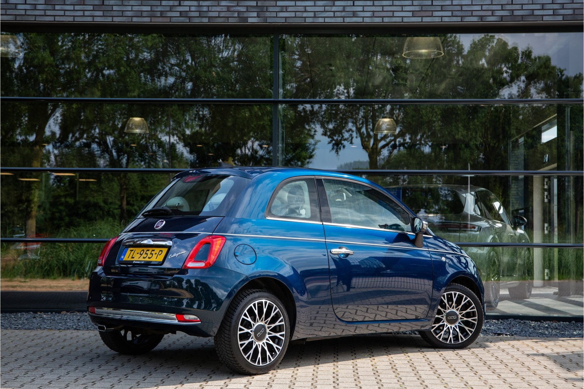 Fiat 500 0.9 TwinAir Turbo Collezione , Panoramadak, Navigat, Voorwielaandrijving, Stof, Gebruikt, 905 kg