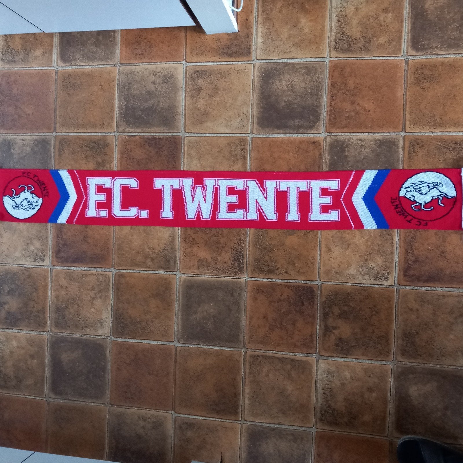 Twente sjaal, Ophalen of Verzenden, Nieuw, F.C. Twente, Vaantje of Sjaal