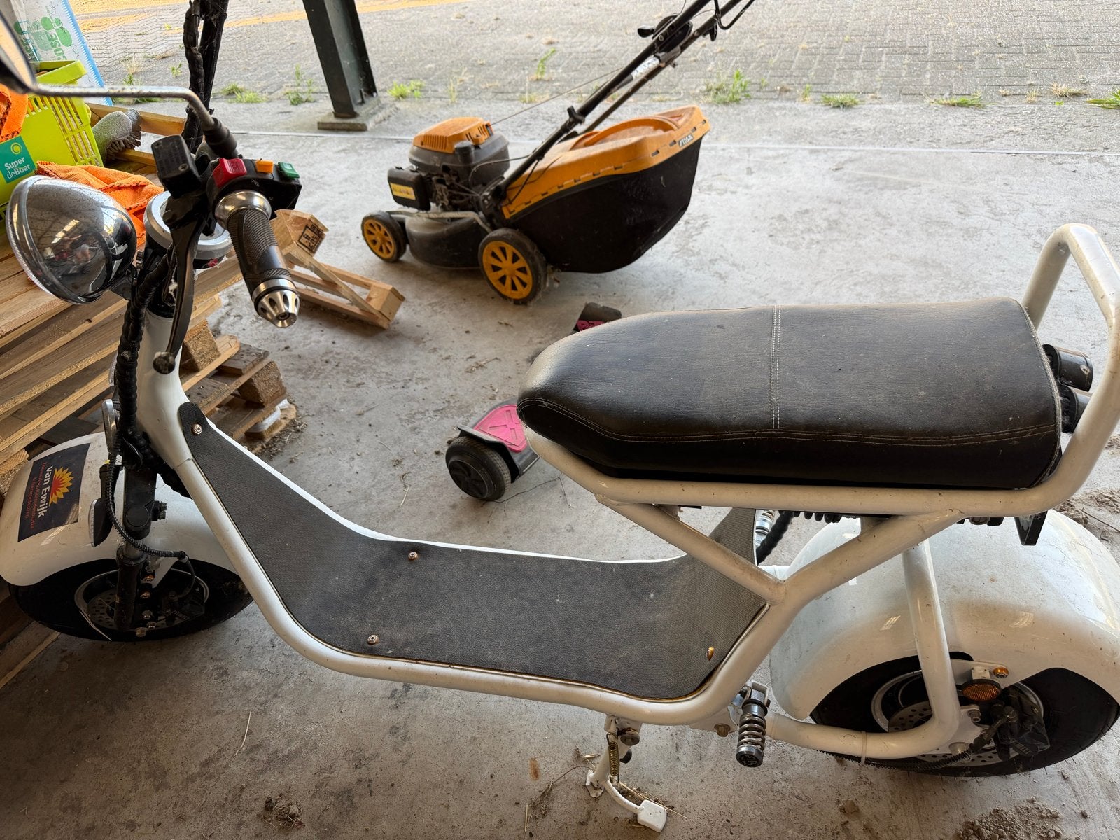Elektrische scooter - accu defect, Ophalen, Gebruikt, Elektrisch, Overige merken