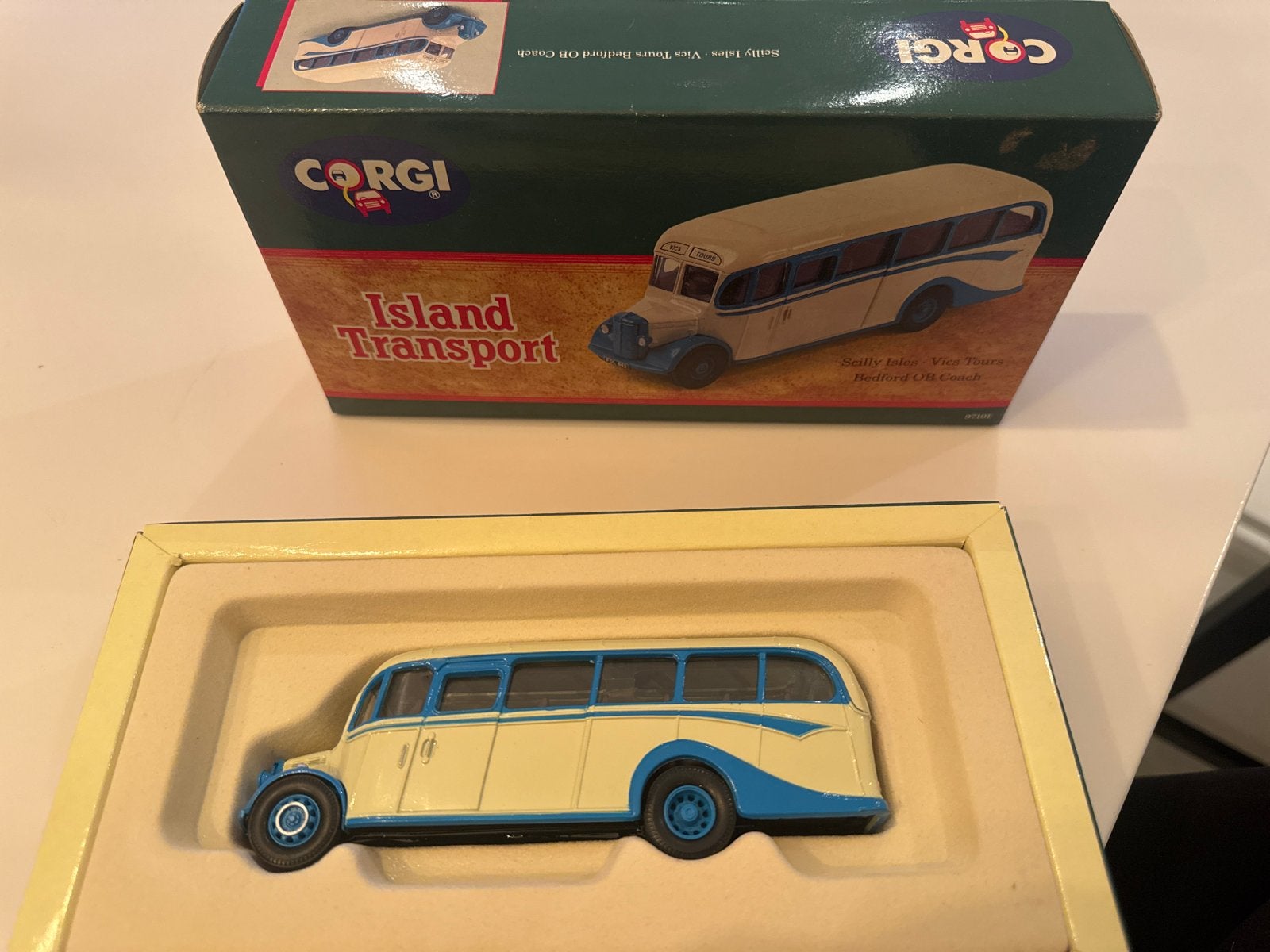 Corgi Island Transport Scilly Isles Bedford OB Coach, Overige merken, 1:32 tot 1:50, Overige typen, Ophalen of Verzenden