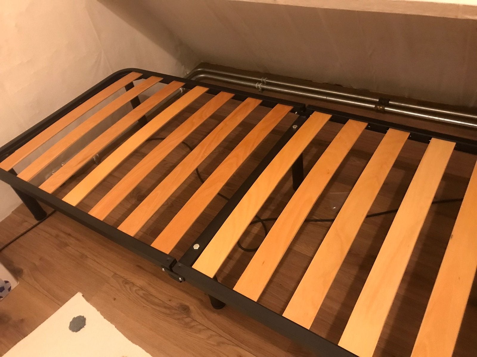 Opvouwbaar bed met lattenbodem, Huis en Inrichting, Ophalen, Eenpersoons, Zwart, Zo goed als nieuw