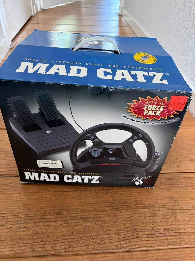 Mad Catz Racing Stuur – Nintendo 64, Spelcomputers en Games, Ophalen of Verzenden, Gebruikt, Nintendo 64, Stuurtje of Sportattribuut