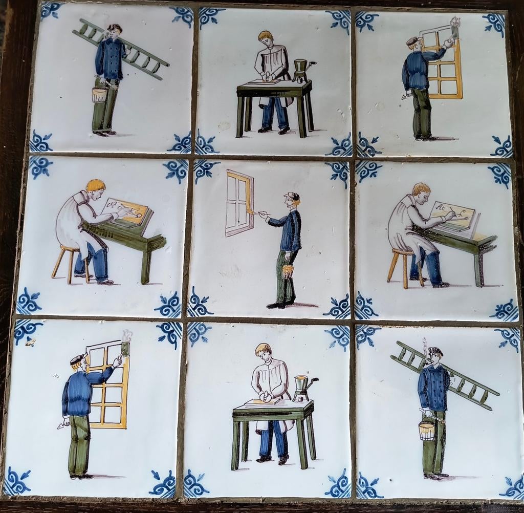 Bijzettafel Tichelaar Makkum 9 tegels schildersbedrijf, Huis en Inrichting, 45 tot 60 cm, Minder dan 55 cm, Gebruikt, Ambachtelijk