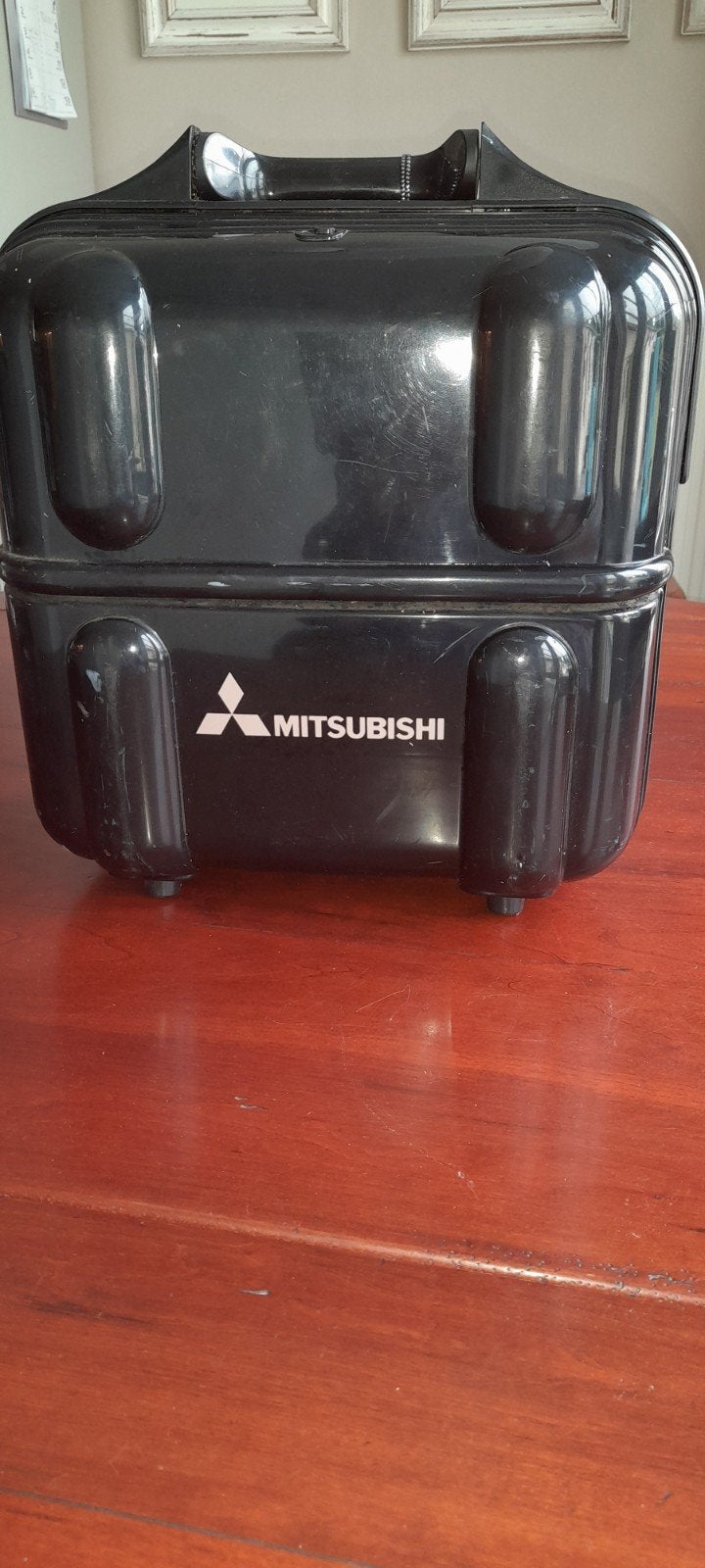 Mitsubishi HS-C20E VHS-C Videocamera met koffer, Audio, Tv en Foto, Videocamera's Analoog, Ophalen of Verzenden, VHS-C of SVHS-C