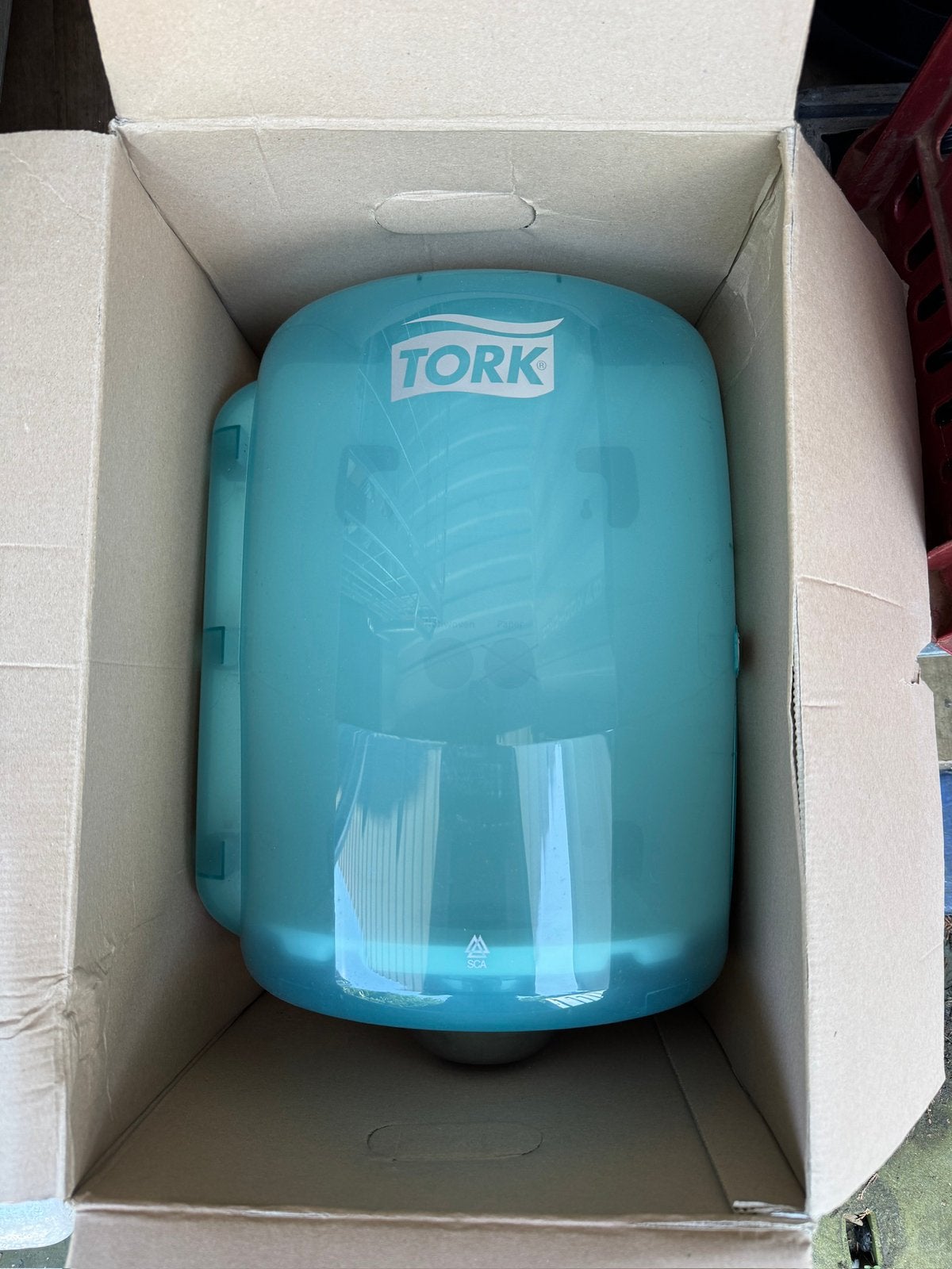Tork handdoekroldispenser nieuwstaat, Ophalen