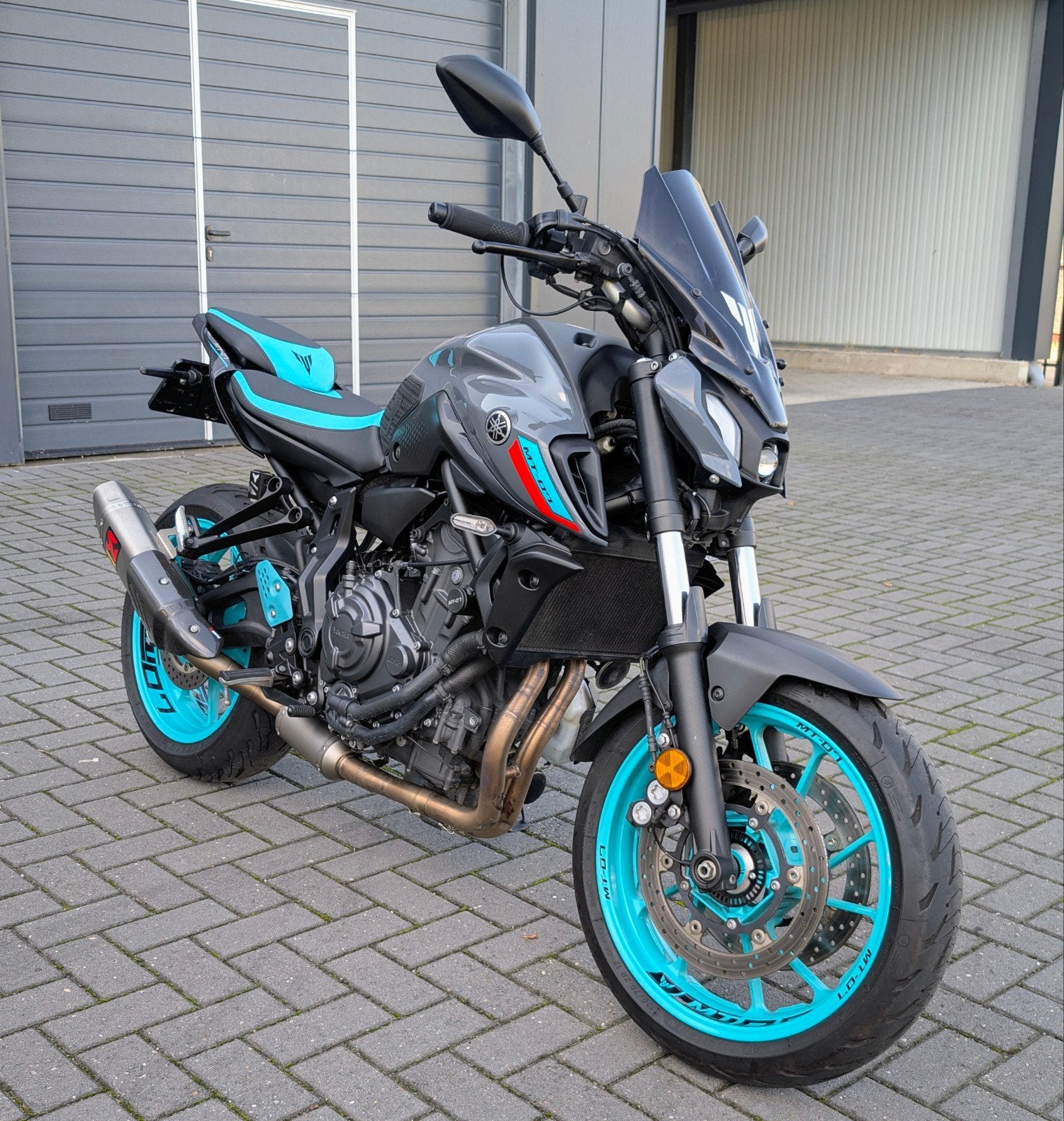 MT-07 (bj 2023) | Akrapovič | Veel accessoires, ABS, 2 cilinders, Occasion, Motorrijbewijs A
