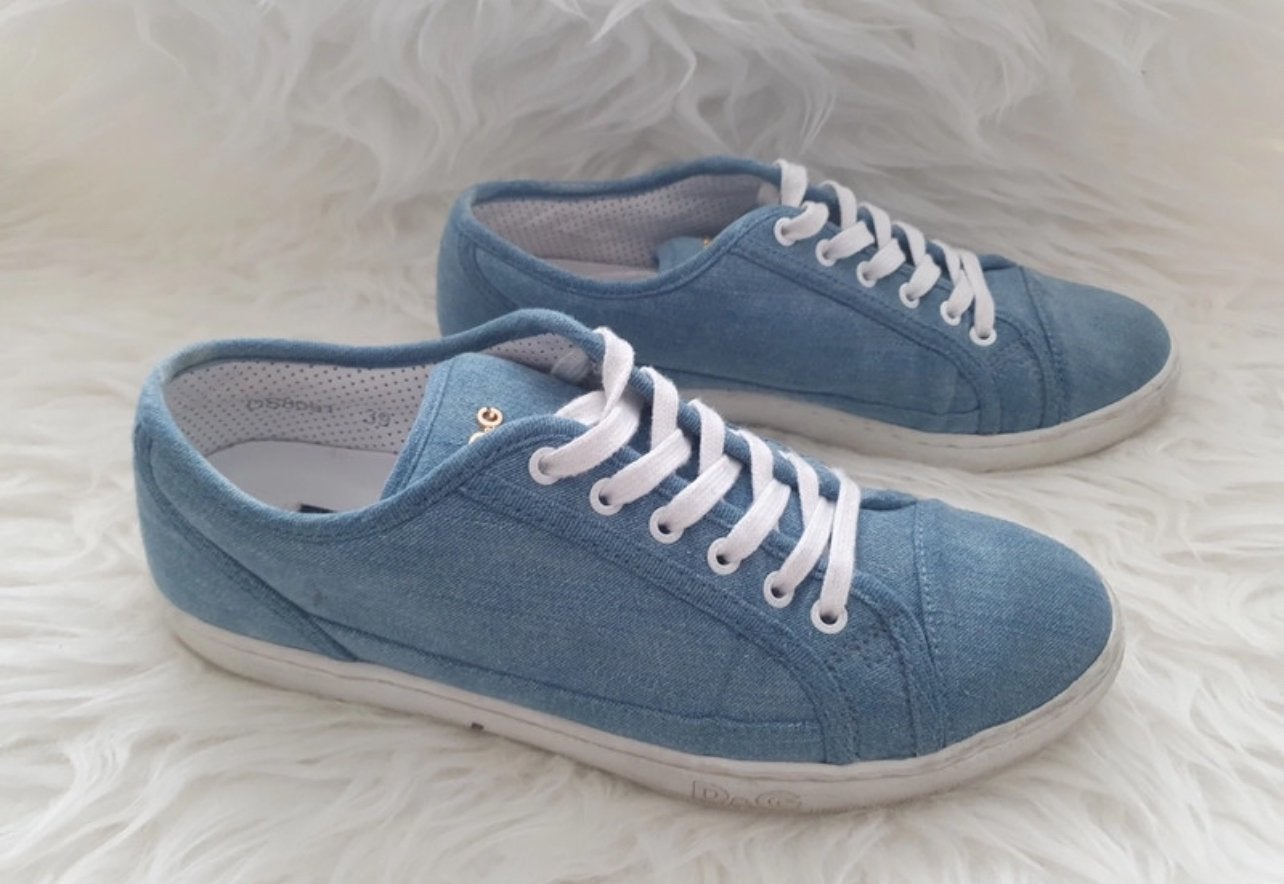 Dolce & Gabbana dames sneakers maat 39, Kleding | Dames, Schoenen, Blauw, Ophalen of Verzenden, Sneakers of Gympen, Gedragen