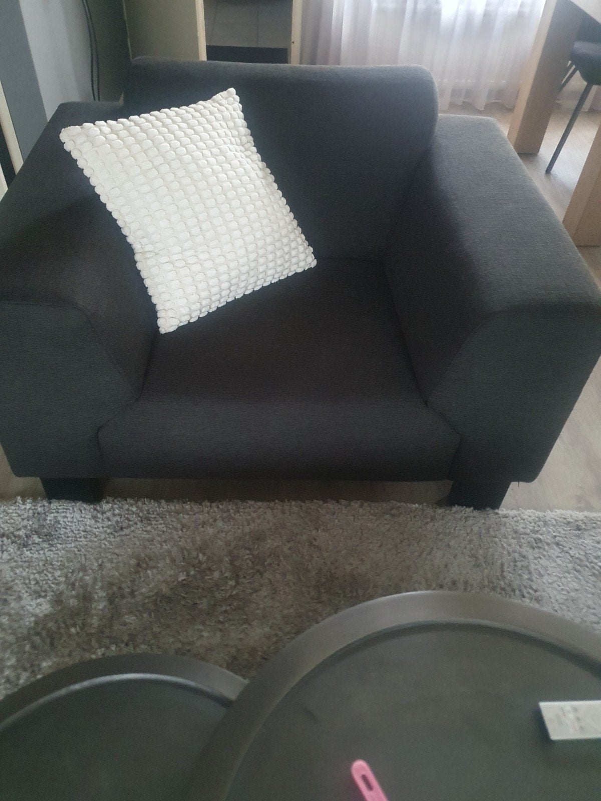 Comfortabele donkergrijze fauteuil loveseat., 75 tot 100 cm, Ophalen of Verzenden, Zo goed als nieuw, 75 tot 100 cm