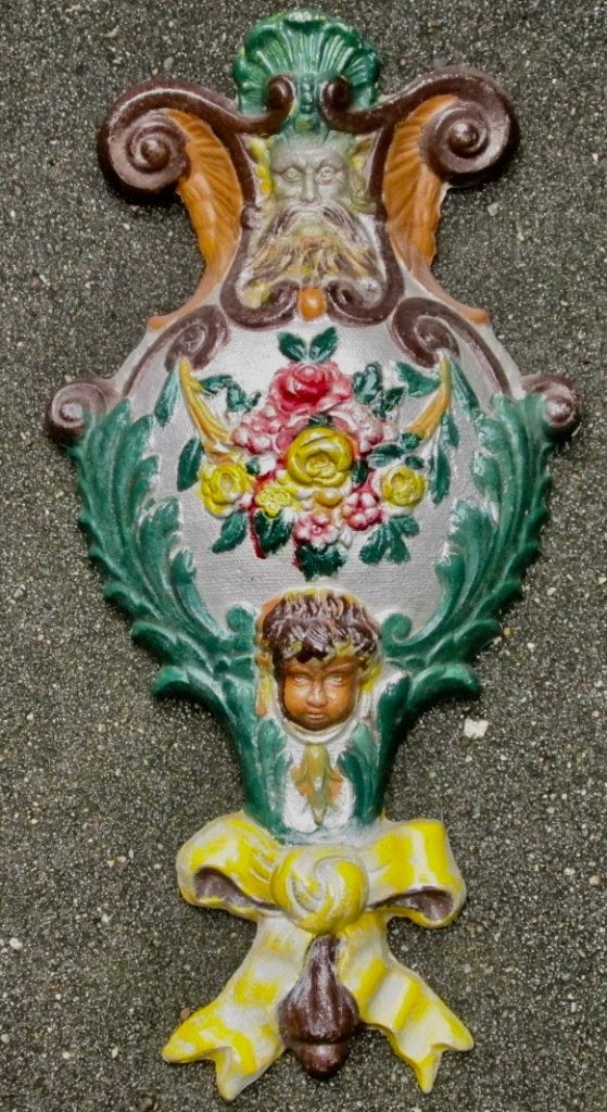 Beschilderd metalen wandvaas van ca.1900 voor dennentakken, Antiek en Kunst, Ophalen of Verzenden
