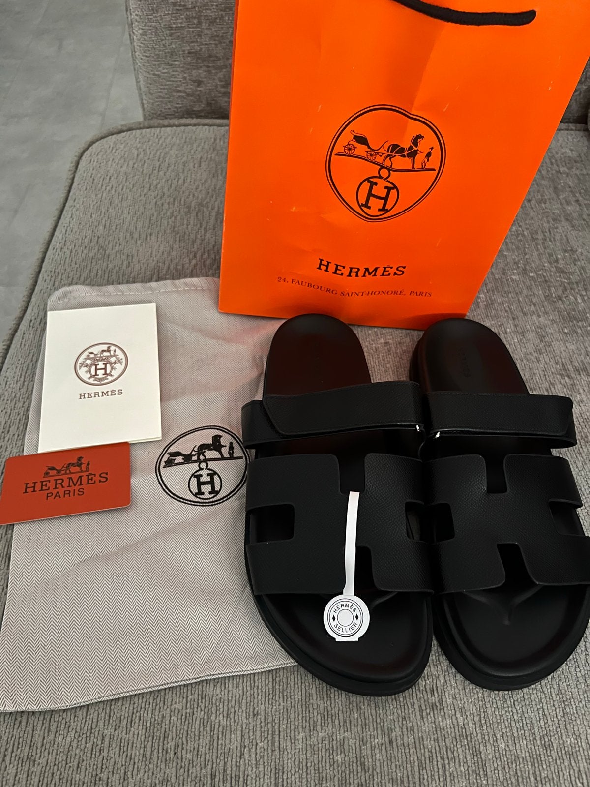 Hermès Izmir sandalen - Zwart - Maat 44, Kleding | Heren, Schoenen, Ophalen of Verzenden, Nieuw, Zwart, Slippers