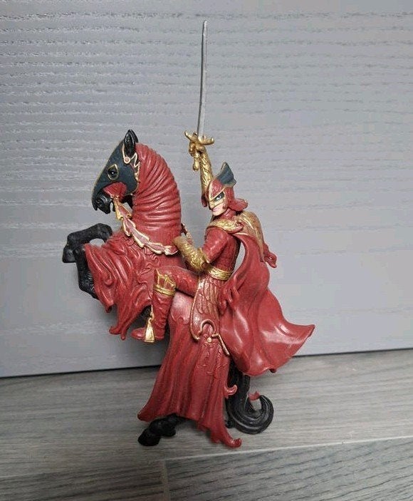 Efteling Ravelijn Ridder met Paard - Rood, Ophalen of Verzenden, Zo goed als nieuw