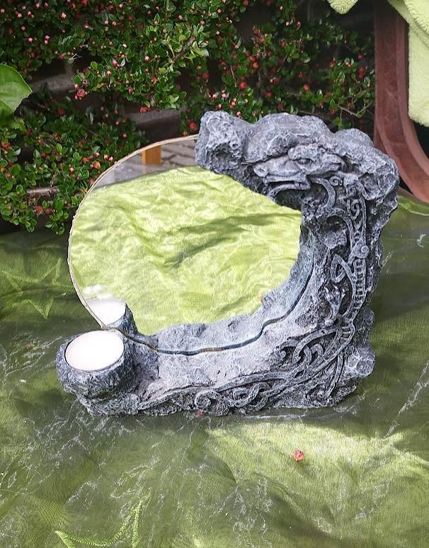 Keltische dragon spiegel, Ophalen of Verzenden, Nieuw, Beeld(je), Overige religies