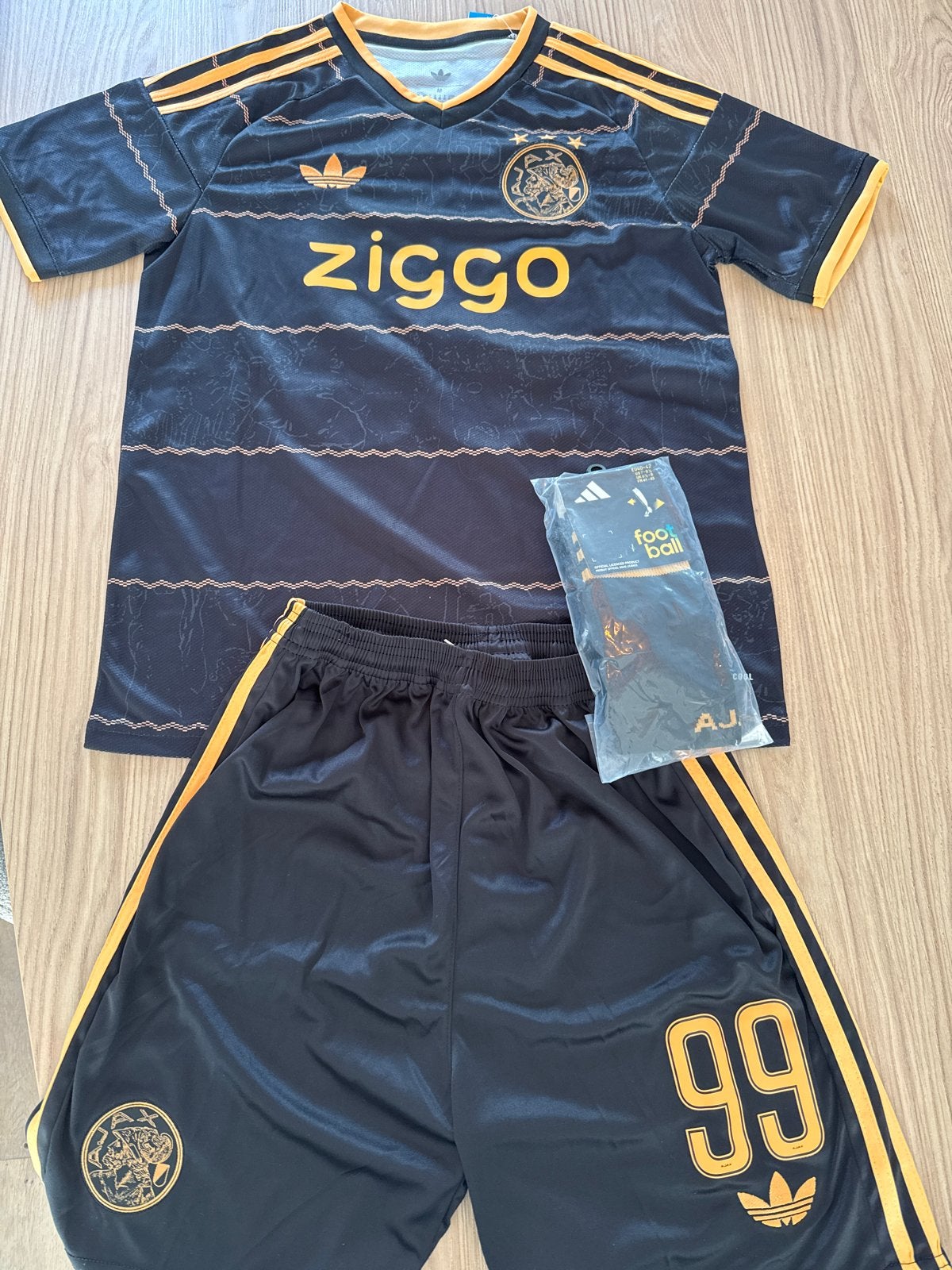 Ajax uit tenue 2026/2027 - Tolu 99 - Maat M, Set, ., Nieuw, .