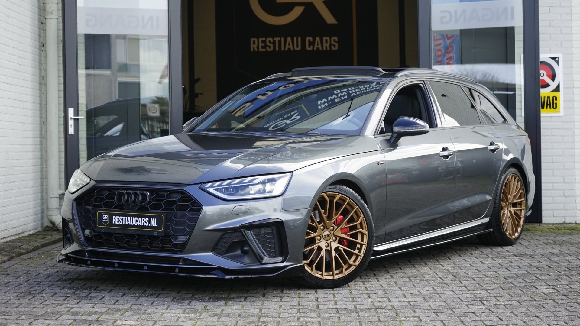 Audi A4 Avant 40 TFSI 3x S-Line Maxton BLACK OPTIK AUTOMAAT-, Dealer onderhouden, Gebruikt, Zwart, 4 cilinders