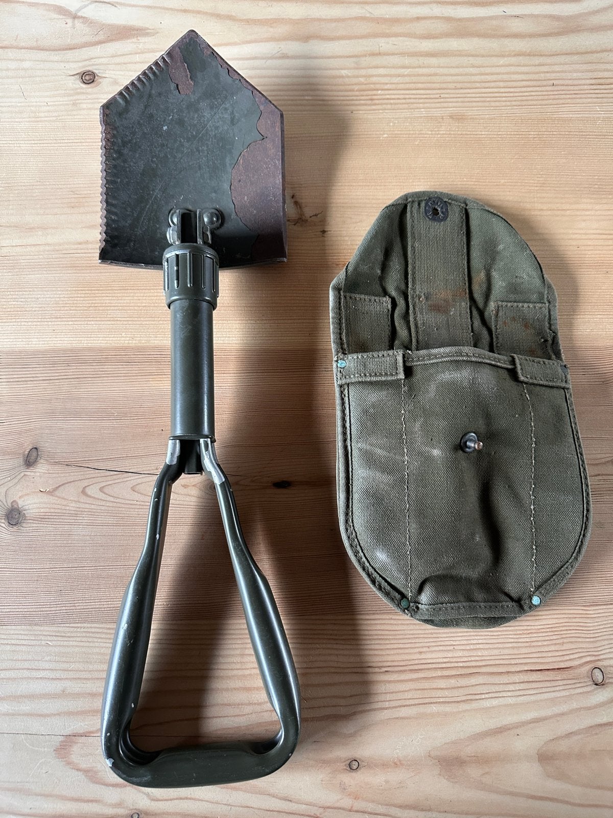 Pioniersschep en canvas schephoes, Ophalen of Verzenden, Landmacht, Nederland, Overige typen