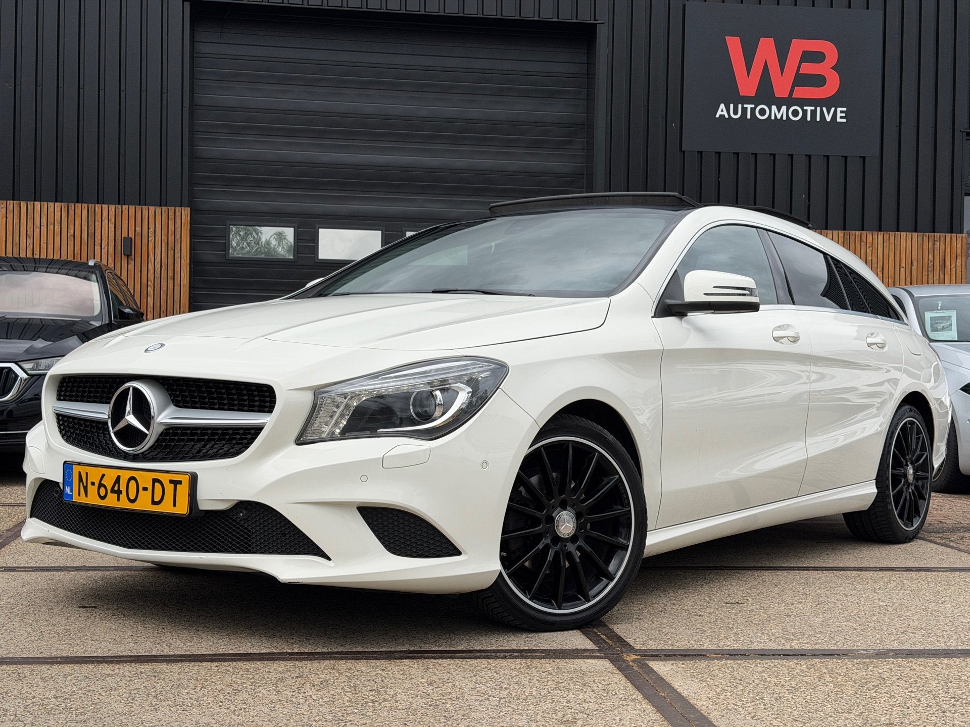 Mercedes-Benz CLA-klasse Shooting Brake 180 Prestige Pano Cr, CLA, 730 kg, Gebruikt, 4 cilinders