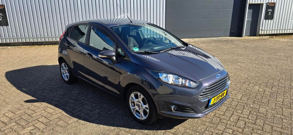 Ford Fiësta Titanium - 1.25 - 60KW - 2013 - Midnight Sky, Auto's, Voorwielaandrijving, Stof, Bedrijf, Handgeschakeld