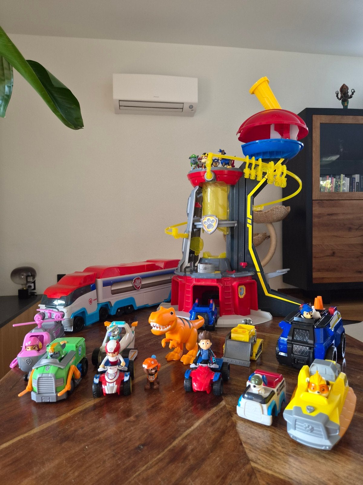 Grote Paw Patrol speelgoedset met uitkijktoren en voertuigen, Ophalen, Gebruikt