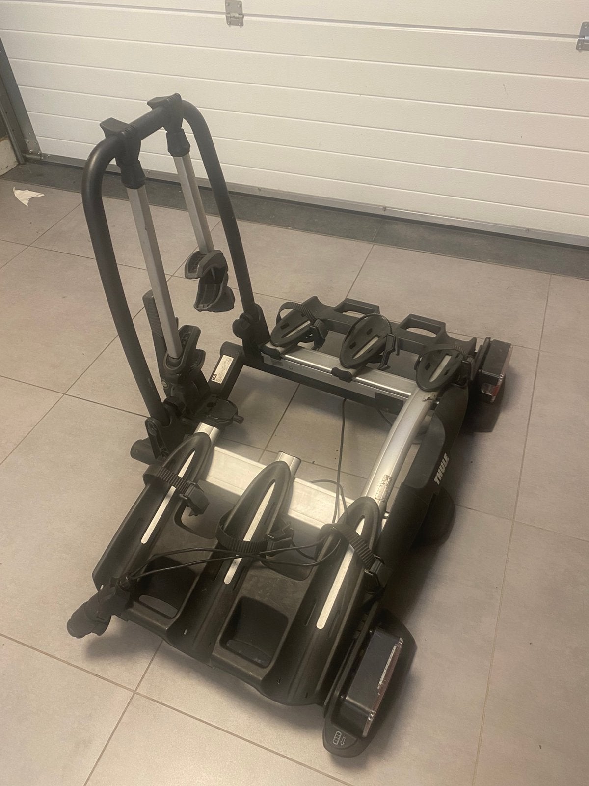 Thule kantelbare fietsendrager, 4 fietden, Ophalen, Gebruikt