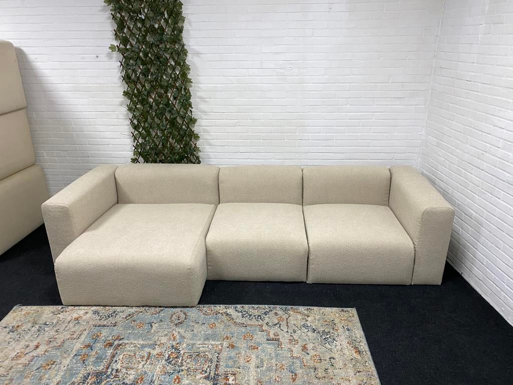Hay Mags - beige boucle - Gratis levering, Huis en Inrichting, Ophalen of Verzenden, Zo goed als nieuw, 150 cm of meer, Vierpersoons of meer