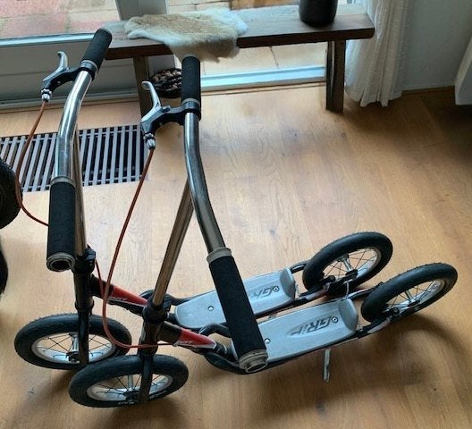 Te koop; 2 Puky steps (i.v.m tweeling) ., Fietsen en Brommers, Ophalen, Zo goed als nieuw, Gewone step, Puky (loopfiets)