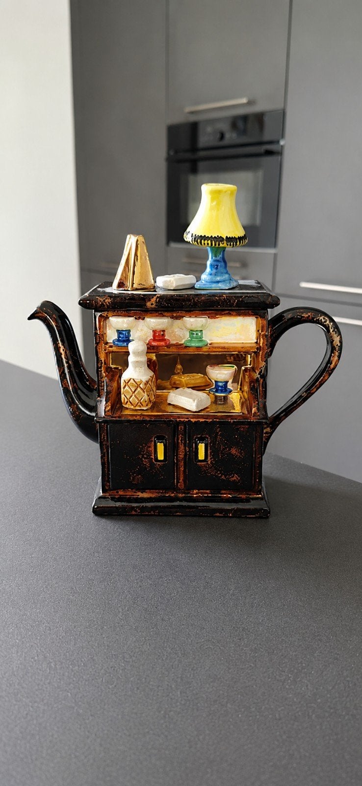 Tony Wood Staffordshire Theepot Vitrinekast, Ophalen of Verzenden