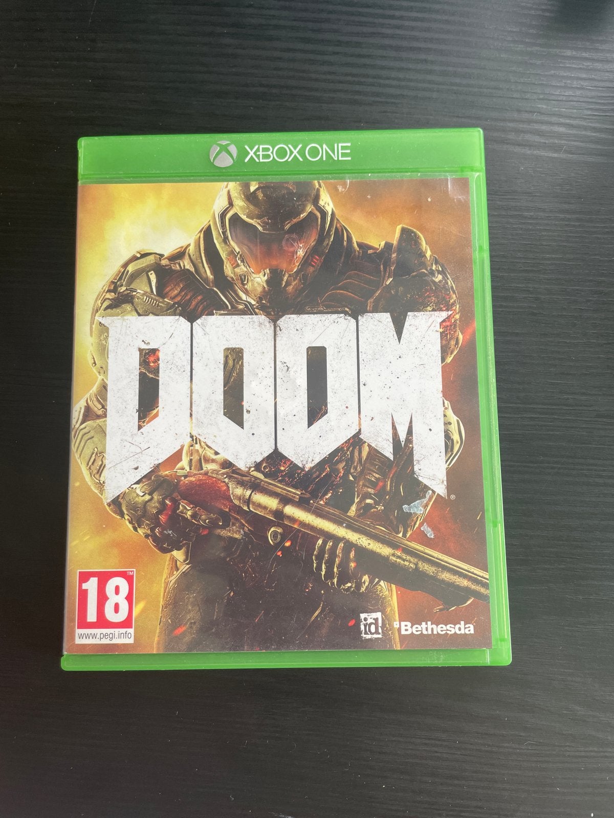 Doom xbox one + garantie, Spelcomputers en Games, Vanaf 18 jaar, Shooter, One Microsoft Place, South County Business Park, Dublin D18 P521 IRELAND; Registered Office: 70 Sir Rogerson's Quay, Dublin D02 R296 IRELAND