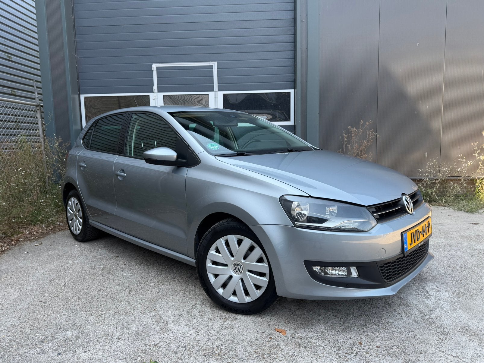 Volkswagen Polo 1.4: 2011, 2e eigen,Vol, schadevrij, 16inch, Auto's, Voorwielaandrijving, Stof, Zwart, 4 cilinders