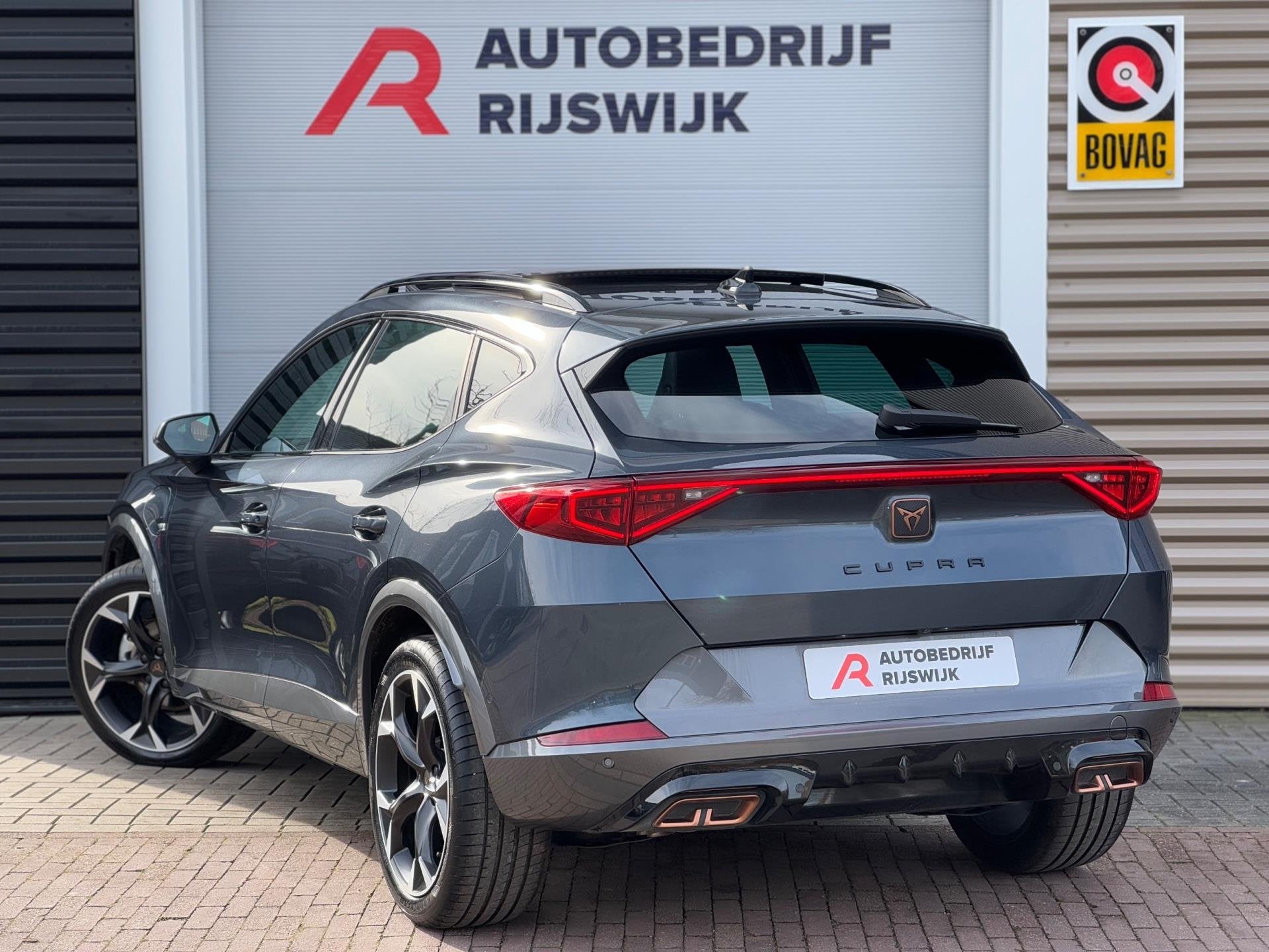 Cupra Formentor 1.4 e-Hybrid VZ Copper Edition Pano/Memory/3, Auto's, Gebruikt, Euro 6, 4 cilinders, Verwarmde buitenspiegels